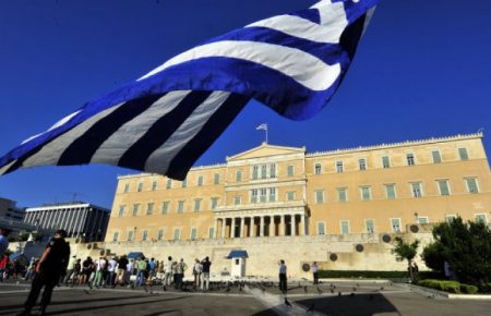 Парламент Греції проголосував за зміну назви Македонії