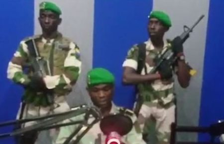 У Габоні заарештували 4-х військових, які заявили про захоплення влади