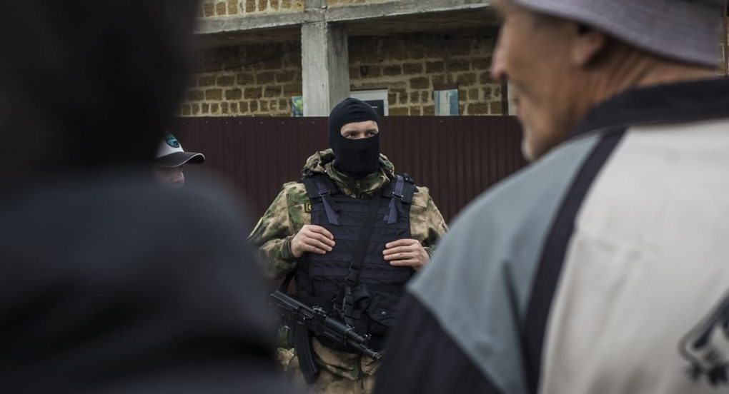 В окупованому Криму силовики обшукали будинки трьох кримських татар