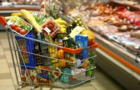 Як убезпечити себе від неякісних продуктів на полицях супермаркетів у новорічні свята?