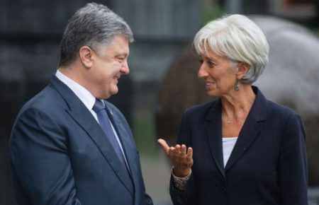 Глава МВФ закликала Порошенка пришвидшити реформи в Україні