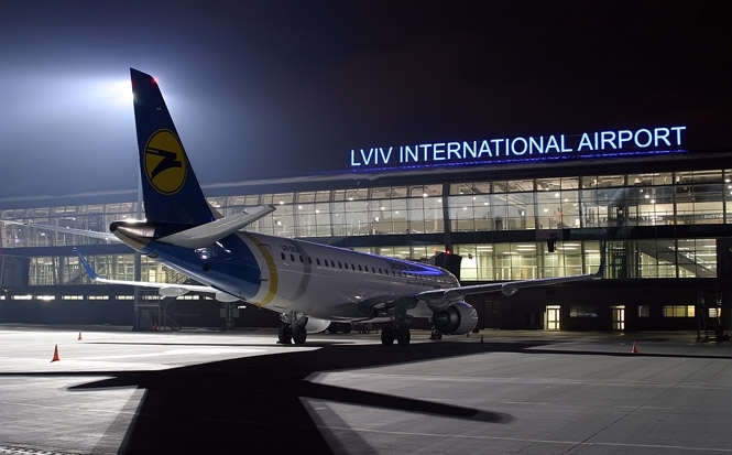 Львівський аеропорт відновив роботу після аварії