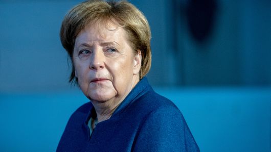 Меркель заявила, що Європа не має права припиняти відносини з Росією