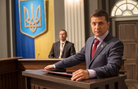 КВУ вимагає, щоб кандидат у президенти Зеленський оплатив трансляцію фільму «Слугу народу 3» як агітацію