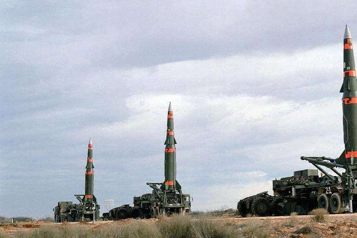 Росія призупиняє участь у договорі про ліквідацію ракет — Путін