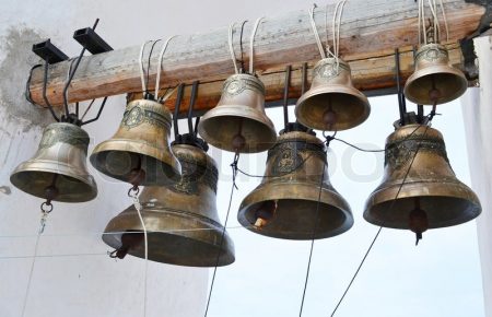 Фізично дзвонити в дзвони не важко, це стереотип — дзвонарка Володимирського кафедрального собору