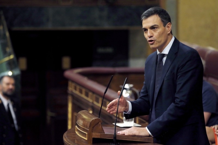 Прем'єр Іспанії оголосив про дострокові парламентські вибори