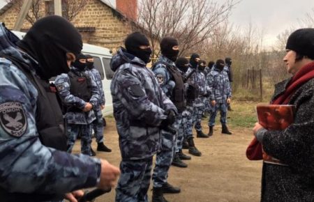 Затриманих на окупованому півострові кримських татар перевезли до Росії — омбудсмен