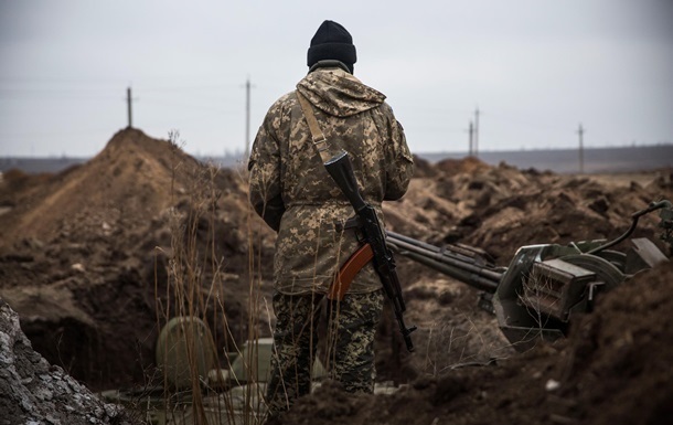 Двоє українських військових дістали поранення на Донбасі