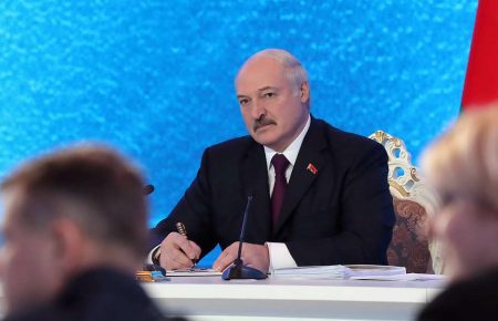 «Це буде наш спільний рубль» — Лукашенко заявив, що не проти однієї валюти з РФ