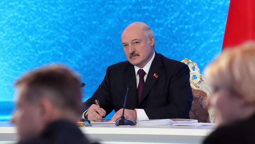 «Це буде наш спільний рубль» — Лукашенко заявив, що не проти однієї валюти з РФ