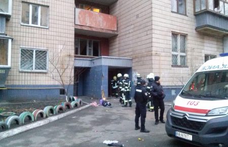 У Києві стався вибух у багатоповерхівці, травмований чоловік