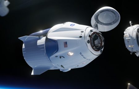 Побудований компанією Ілона Маска космічний корабель Crew Dragon успішно зістикувався з МКС