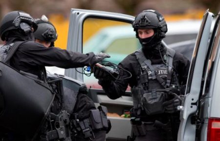 Підозрюваний у стрілянині в Нідерландах мав терористичний мотив і діяв самотужки — прокуратура