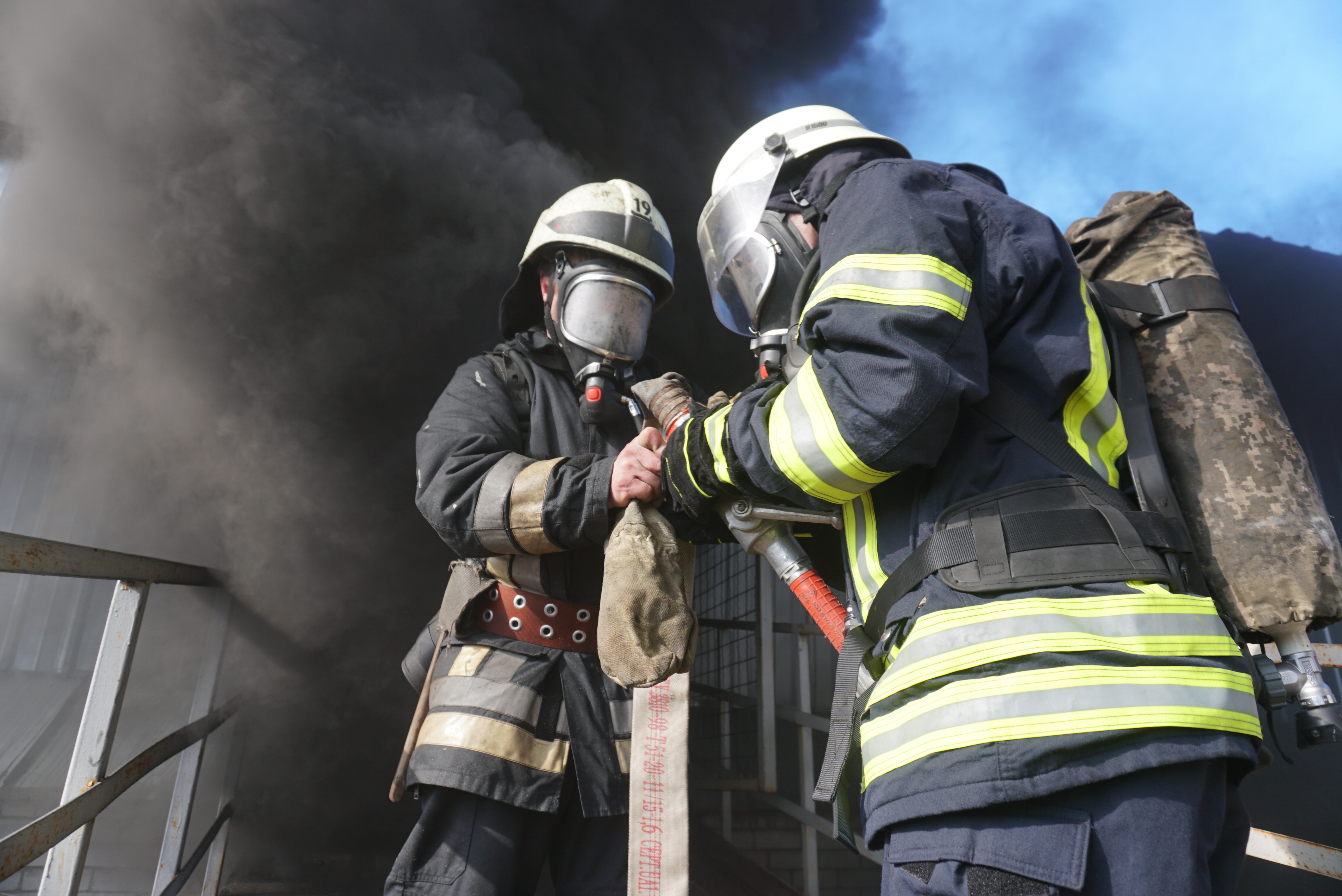 Пожежа на заводі Дніпропетровщини: займання локалізували (відео)
