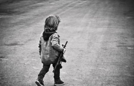 Чи дотримуються в Україні права дітей, як постраждали внаслідок збройного конфлікту?