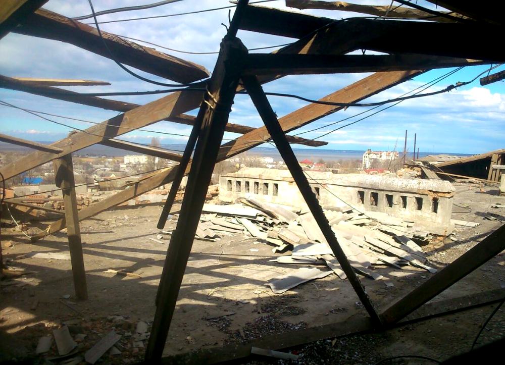 Зірваний дах, повалені дерева та білборди:  на Одещині ліквідовують наслідки сильного буревію (фото)