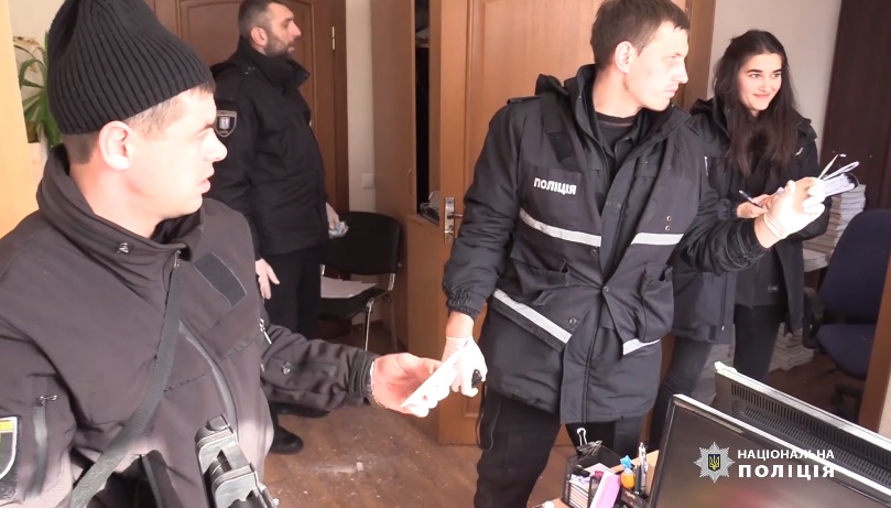 У Києві обстріляли будівлю Голосіївського суду, поліція розшукує зловмисника
