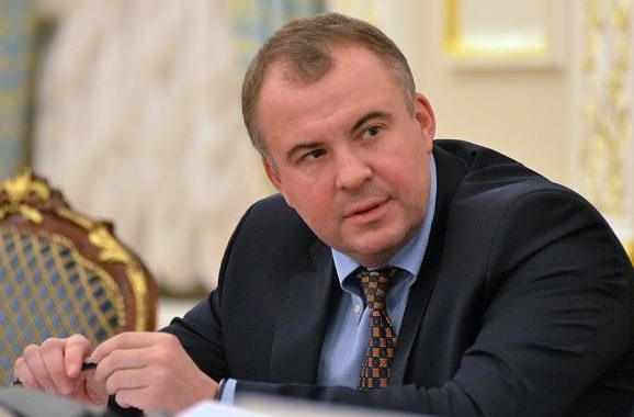 Розслідування розкрадань в оборонному секторі: Порошенко звільнив Гладковського Розслідування розкрадань в оборонному секторі: Порошенко звільнив Гладковського