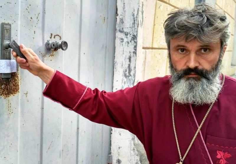 Затриманому в окупованому Криму архієпископу Клименту закидають викрадення речей із церкви — Денісова