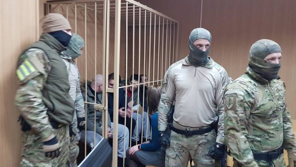 Україна звернулася до Міжнародного трибуналу щодо звільнення захоплених Росією моряків — Порошенко