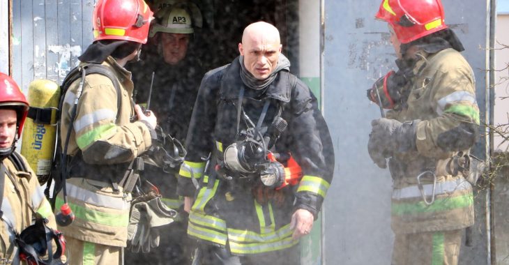У Києві внаслідок пожежі у багатоповерхівці загинула людина У Києві внаслідок пожежі у багатоповерхівці загинула людина