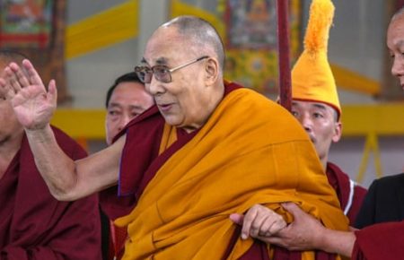 В Індії госпіталізували 83-річного Далай-ламу XIV