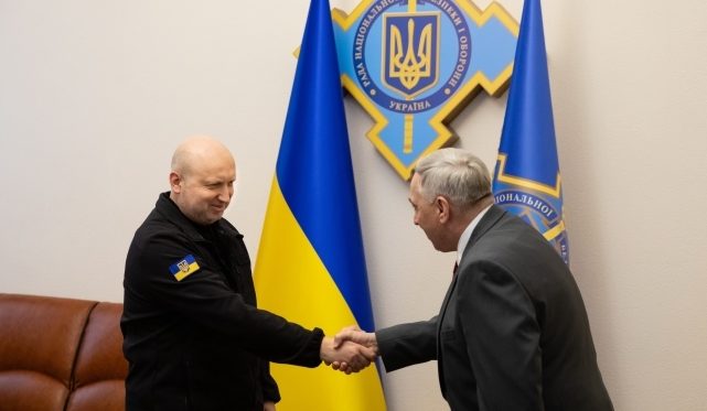 Україна планує співпрацювати з Boeing в оборонній сфері — РНБО