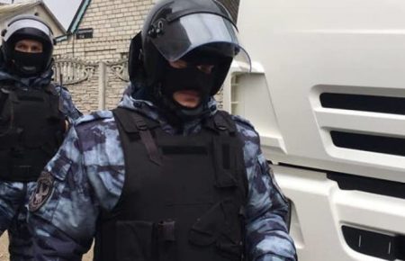 В окупованому Криму провели обшуки у будинках двох кримськотатарських активістів