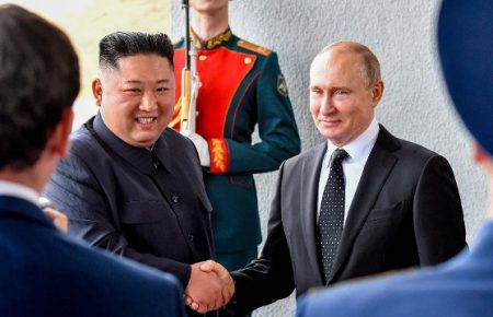 У Росії розпочалася перша зустріч Путіна з Кім Чен Ином