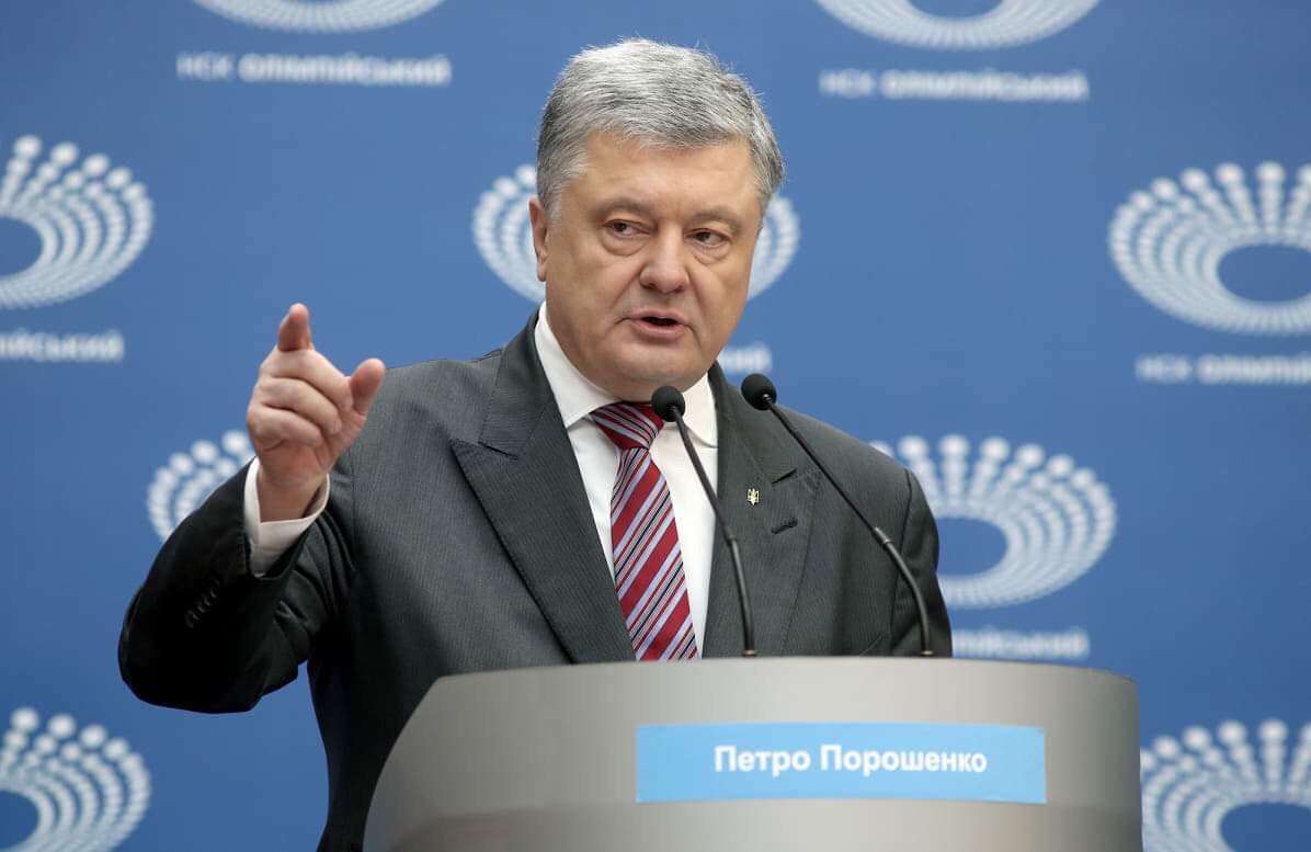 Порошенко офіційно запросив Зеленського на дебати 15 квітня