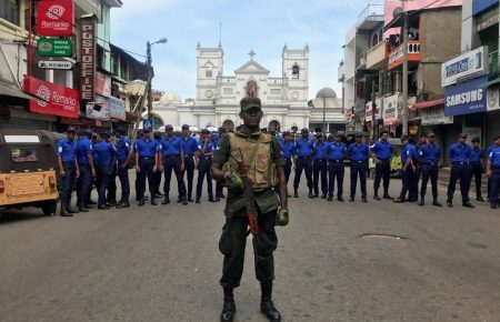 На Шрі-Ланці стався восьмий вибух, уряд країни проводить екстрене засідання