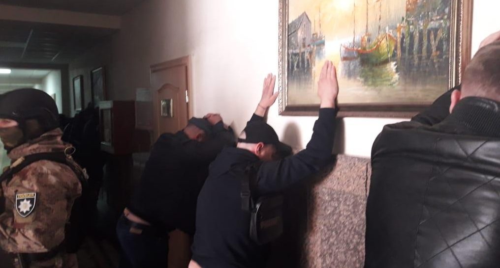 В Одесі затримали невідомих, які  заблокували облавтодор і погрожували працівникам