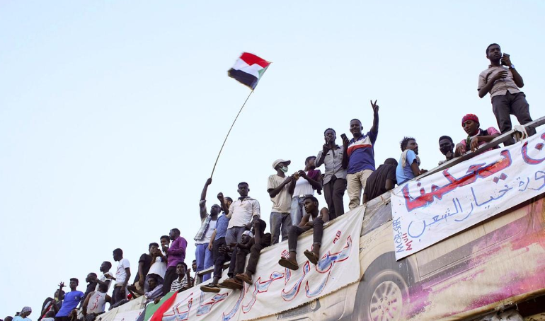 У Судані відбувся військовий переворот — ЗМІ