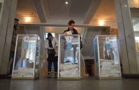 ЦВК опрацювала 100% голосів, а міжнародні експерти дали оцінку другому туру виборів в Україні