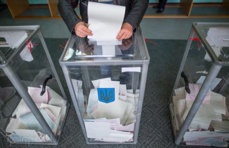 У Кривому Розі члени ТВК дозволяли виборцям голосувати без паспортів — ОПОРА