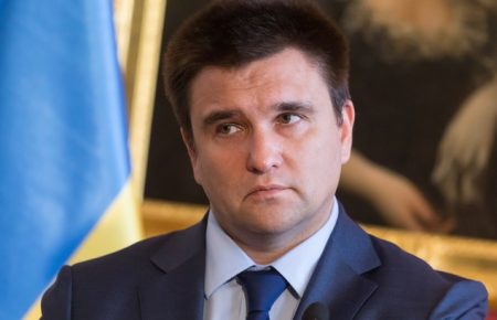 Глава МЗС Клімкін: за кордоном проголосували на 20 тисяч українців менше, ніж у 2014 році