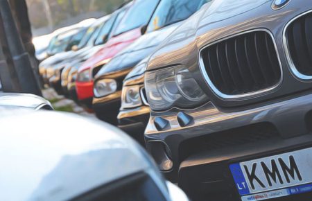 Рада відтермінувала введення штрафів для власників авто на «єврономерах»