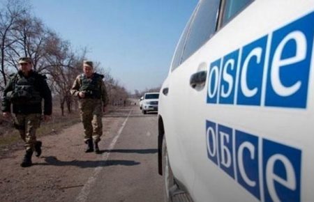 На Донбасі ОБСЄ зафіксувала танки, гаубиці та зенітні установки бойовиків за межами місць зберігання