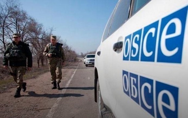 На Донбасі ОБСЄ зафіксувала танки, гаубиці та зенітні установки бойовиків за межами місць зберігання