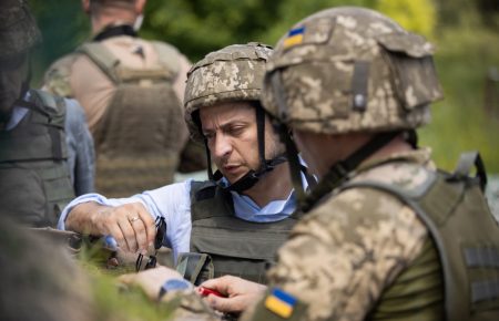 Зеленський відвідав позиції українських військових у Луганській області