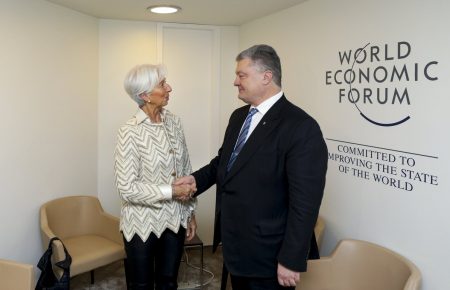 Порошенко обговорив з главою МВФ ситуацію щодо ПриватБанку