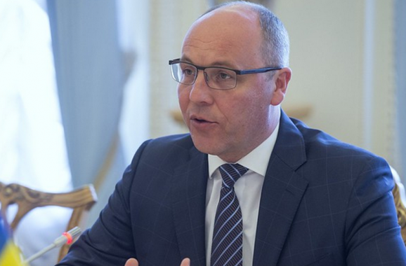 Парубій заявляє, що в стенограмі зустрічі із Зеленським є перекручування тексту Парубій заявляє, що в стенограмі зустрічі із Зеленським є перекручування тексту