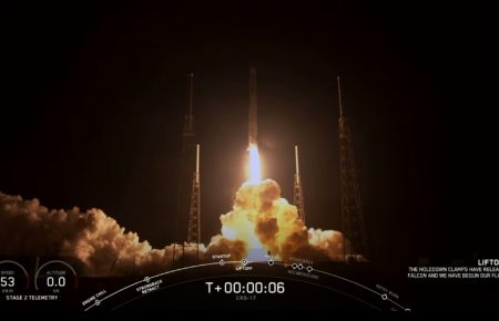 SpaceX запустила ракету-носія Falcon 9 з вантажним кораблем Cargo Dragon (відео)