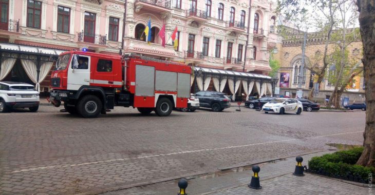В Одесі «замінували» чотири готелі та один торговий центр — поліція В Одесі «замінували» чотири готелі та один торговий центр — поліція