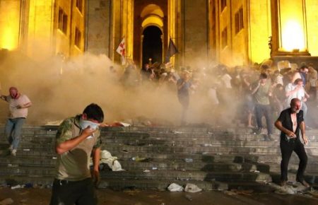 МВС Грузії розслідує дії правоохоронців під час протестів: є перші відсторонення