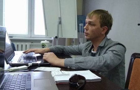 У Росії затриманого журналіста «Медузи» госпіталізували