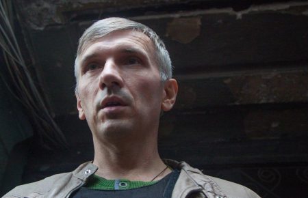 Суд відпустив із СІЗО всіх підозрюваних у нападі на активіста Михайлика