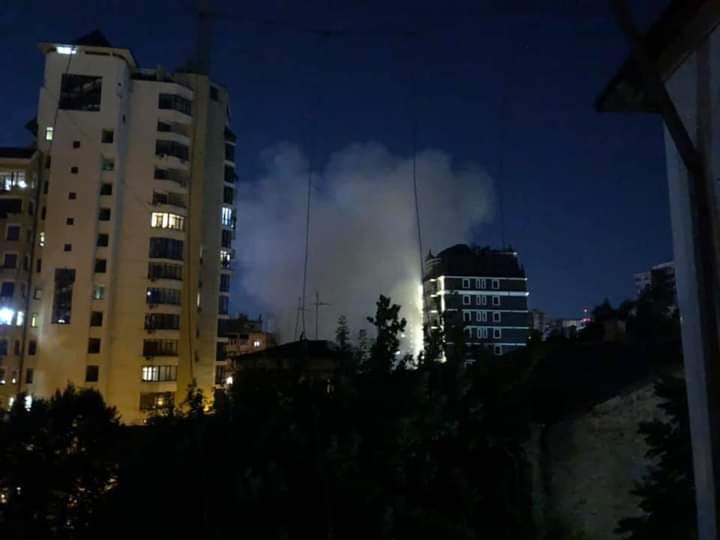 У Києві стався вибух: на місці працюють рятувальники та поліцейські