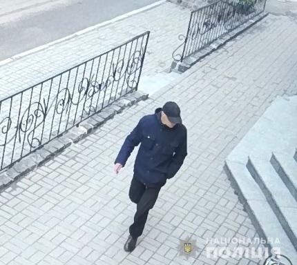 МВС оприлюднили фоторобот імовірного нападника на журналіста Вадима Комарова